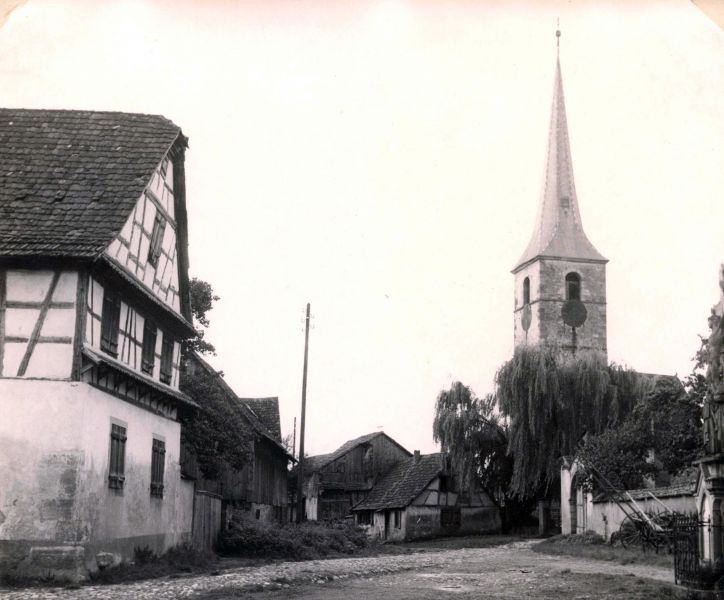 La chapelle du cimetière en 1951. (Collection Spindler)