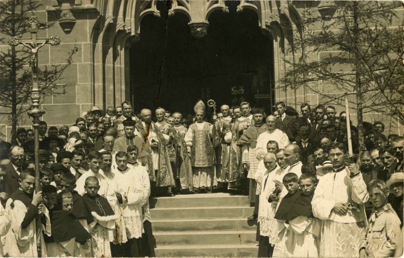 Consécration de l’église par l’évêque Charles Joseph Eugène Ruch. (Collecte photos)